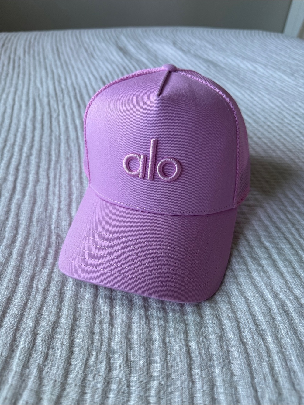 Alo Candy Heart Pink District Trucker Hat